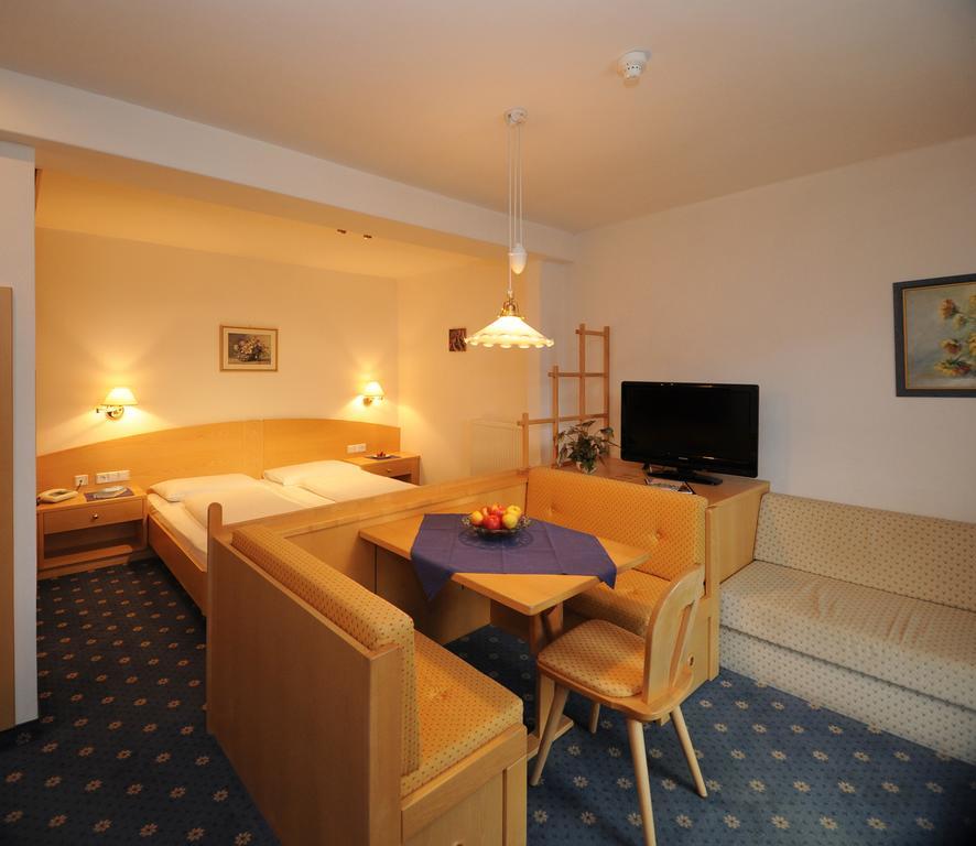 Hotel Gasthof Waldschenke Marlengo Szoba fotó